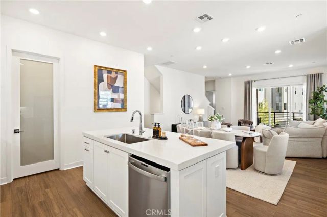 259 Lynx, Irvine, CA 92618