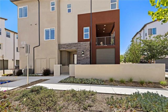 259 Lynx, Irvine, CA 92618