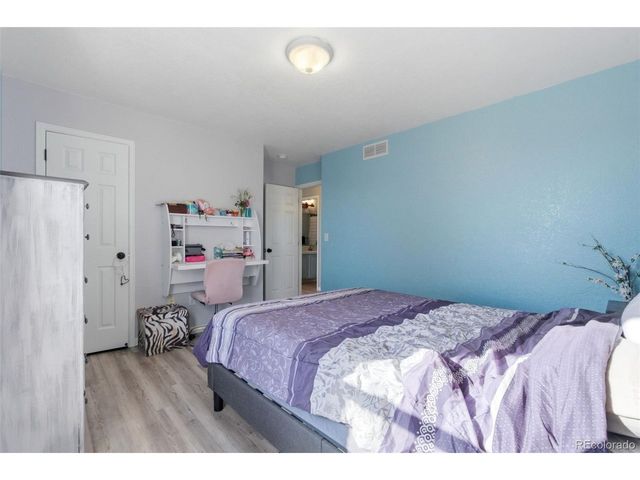 2022 Ance St, Strasburg, CO 80136