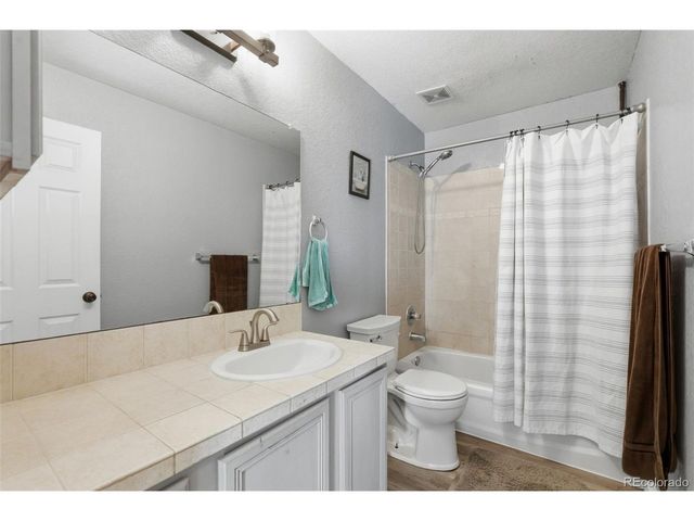 2022 Ance St, Strasburg, CO 80136