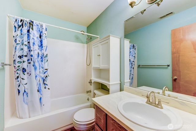 19910 SE 242nd Place, Maple Valley, WA 98038