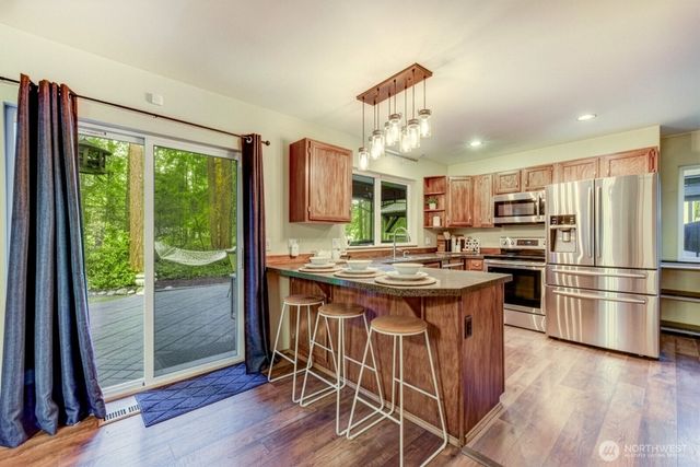 19910 SE 242nd Place, Maple Valley, WA 98038