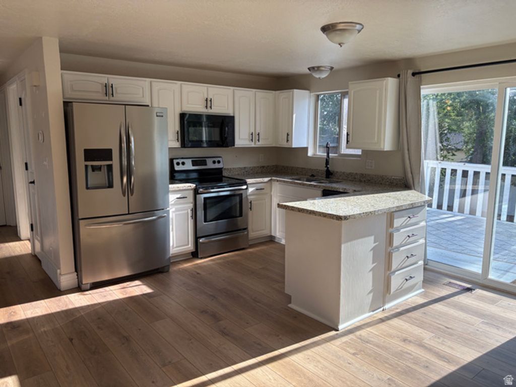10544 S CLEARVIEW DR, Sandy, UT 84070 — photo 4