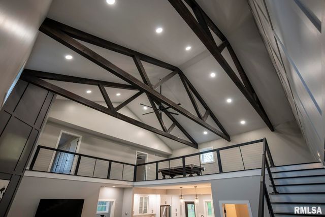 1865 Gravel Springs Circle, Jacksonville, IL 62650