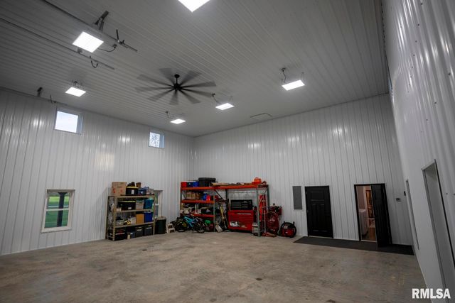 1865 Gravel Springs Circle, Jacksonville, IL 62650