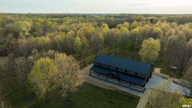 1865 Gravel Springs Circle, Jacksonville, IL 62650