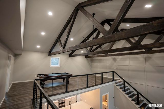 1865 Gravel Springs Circle, Jacksonville, IL 62650