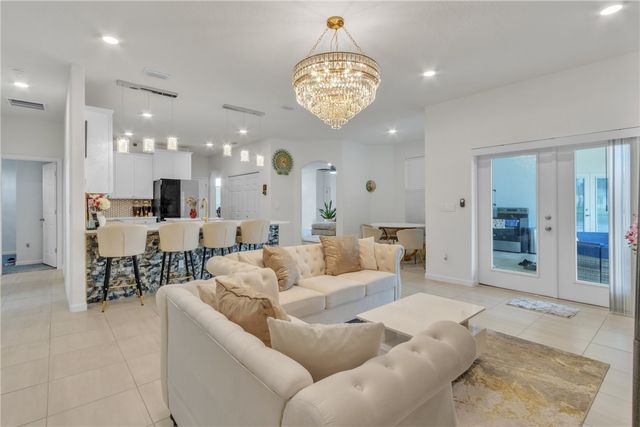 5280 2nd Manor, Vero Beach, FL 32968