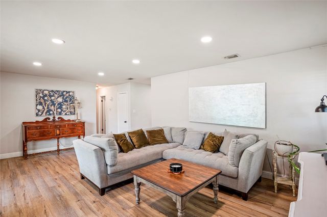 902 Williams Street, Rockwall, TX 75087