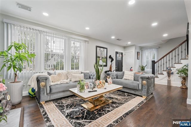 154 Sandford Avenue, North Plainfield, NJ 07060