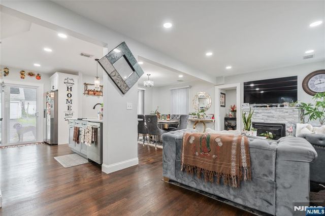 154 Sandford Avenue, North Plainfield, NJ 07060