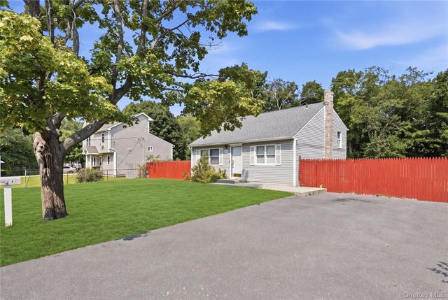 949 Taylor Avenue, East Patchogue, NY 11772