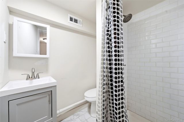 949 Taylor Avenue, East Patchogue, NY 11772