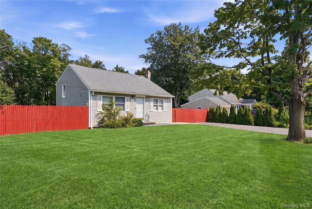 949 Taylor Avenue, East Patchogue, NY 11772