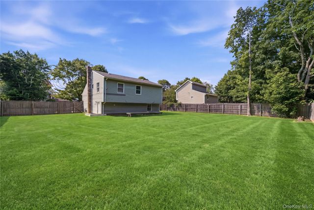 949 Taylor Avenue, East Patchogue, NY 11772
