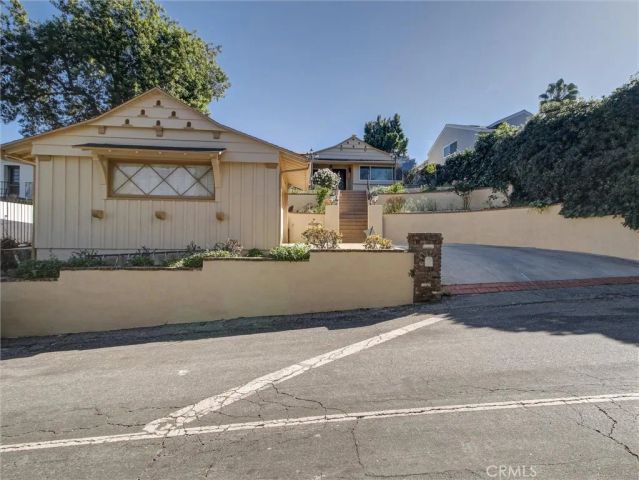 4148 Camino De La Cumbre, Sherman Oaks, CA 91423
