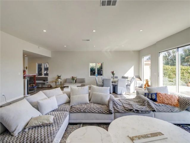 4148 Camino De La Cumbre, Sherman Oaks, CA 91423