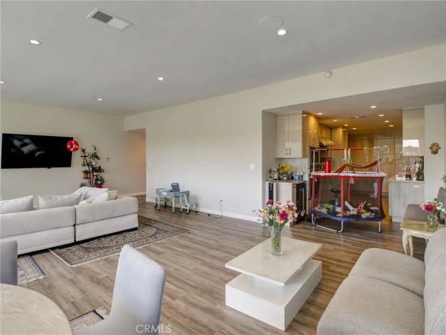 4148 Camino De La Cumbre, Sherman Oaks, CA 91423