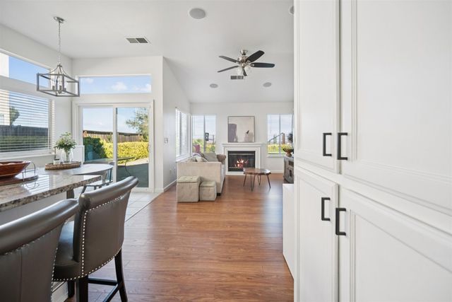 17 17 Burlwood Ct, Pittsburg, CA 94565