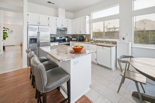 17 17 Burlwood Ct, Pittsburg, CA 94565