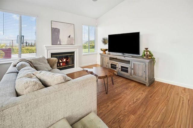 17 17 Burlwood Ct, Pittsburg, CA 94565