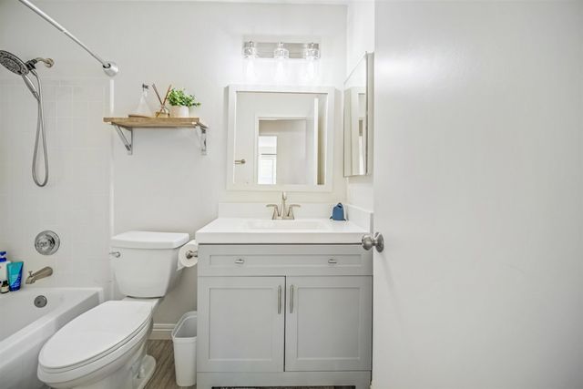 17 17 Burlwood Ct, Pittsburg, CA 94565