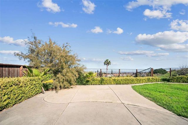 17 17 Burlwood Ct, Pittsburg, CA 94565