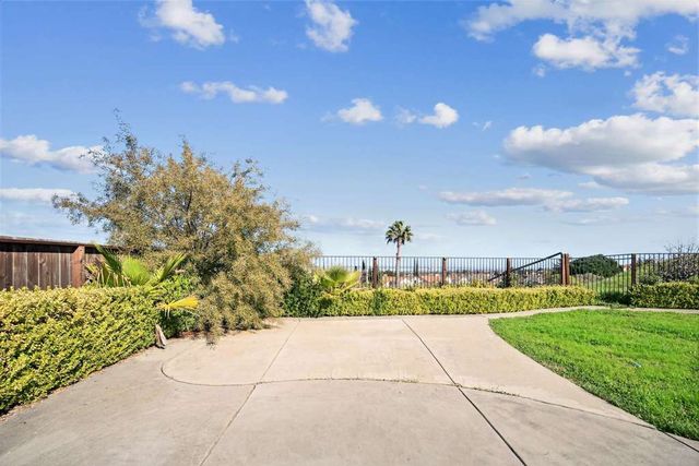 17 17 Burlwood Ct, Pittsburg, CA 94565