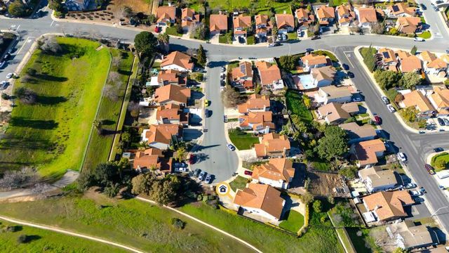 17 17 Burlwood Ct, Pittsburg, CA 94565