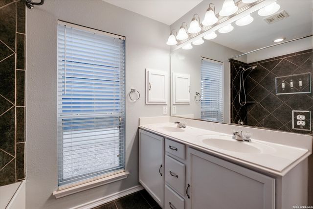 10614 Axis Xing, San Antonio, TX 78245