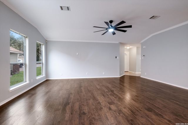 10614 Axis Xing, San Antonio, TX 78245