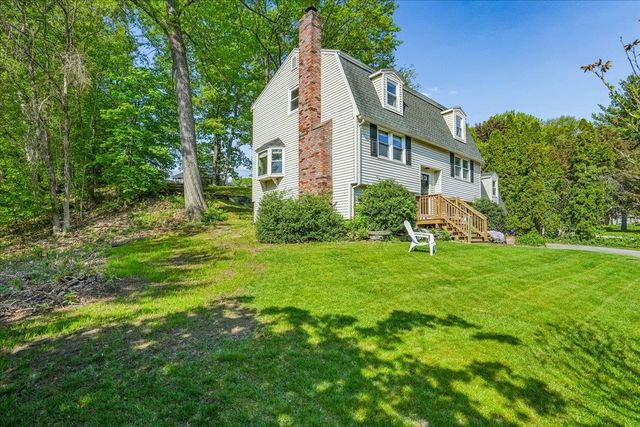 6 Nutmeg Drive, Nashua, NH 03062
