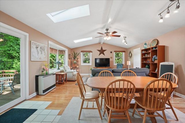 6 Nutmeg Drive, Nashua, NH 03062