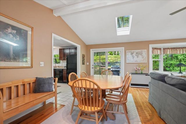6 Nutmeg Drive, Nashua, NH 03062