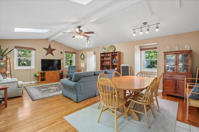 6 Nutmeg Drive, Nashua, NH 03062