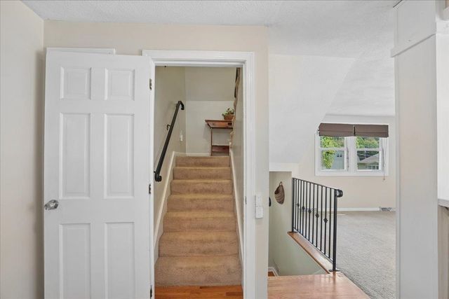 6 Nutmeg Drive, Nashua, NH 03062