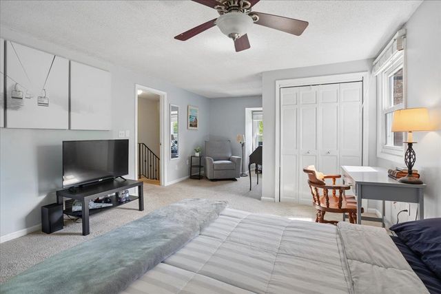 6 Nutmeg Drive, Nashua, NH 03062