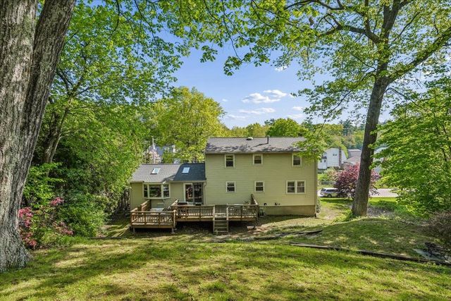 6 Nutmeg Drive, Nashua, NH 03062