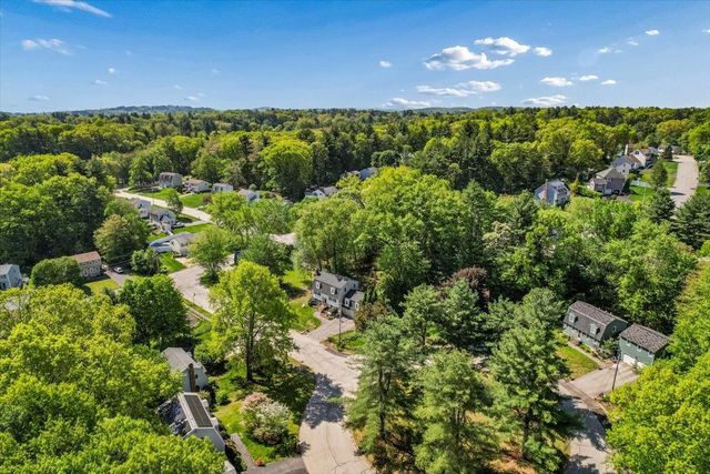 6 Nutmeg Drive, Nashua, NH 03062