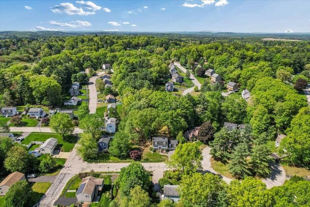 6 Nutmeg Drive, Nashua, NH 03062