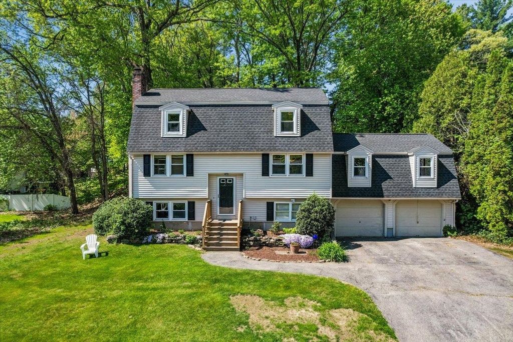 6 Nutmeg Drive, Nashua, NH 03062