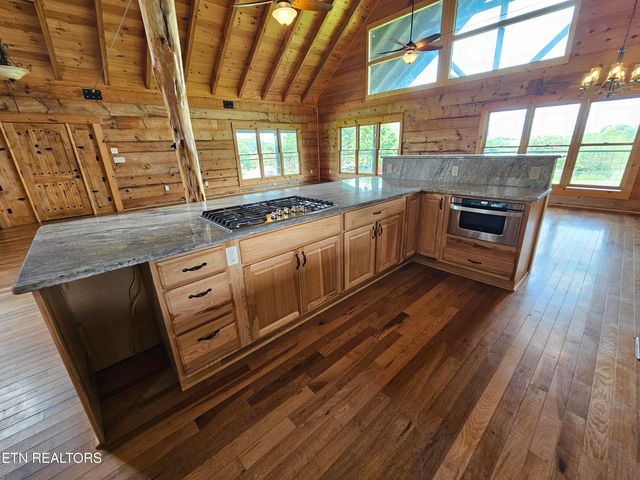 296 McClellen Rd, Madisonville, TN 37354