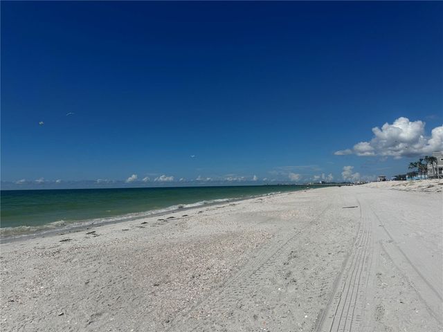 111 86TH AVENUE 1, Treasure Island, FL 33706