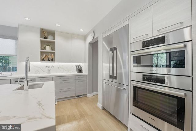 1404 N HERNDON ST, Arlington, VA 22201