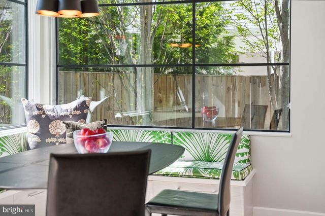 1404 N HERNDON ST, Arlington, VA 22201