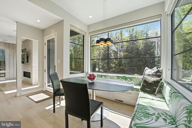 1404 N HERNDON ST, Arlington, VA 22201