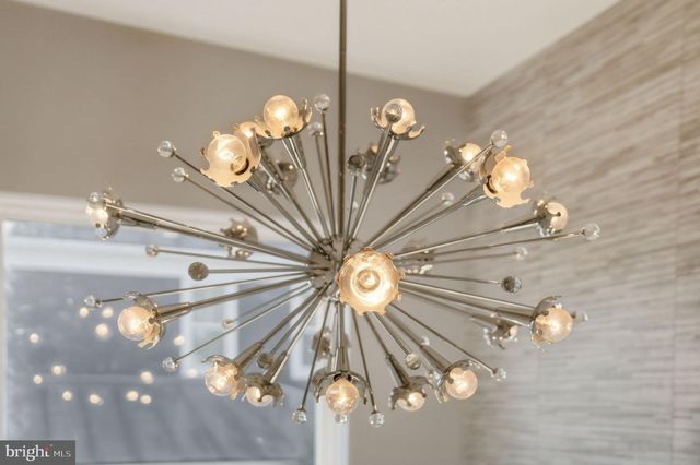 1404 N HERNDON ST, Arlington, VA 22201