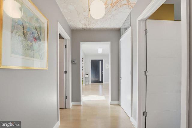 1404 N HERNDON ST, Arlington, VA 22201