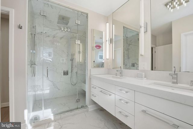 1404 N HERNDON ST, Arlington, VA 22201