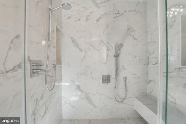 1404 N HERNDON ST, Arlington, VA 22201